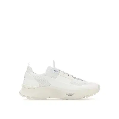 Valentino Garavani True Act Sneakers In White