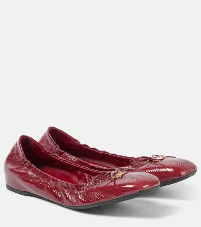 Valentino Garavani Ballerinas Vlogo Signature Aus Lackleder In Burgundy