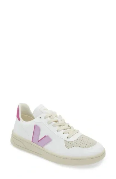 Veja V10 Low In White