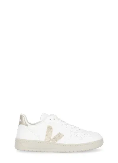 Veja V In White