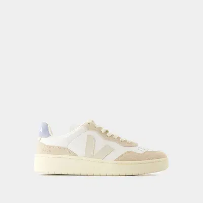 Veja V-90 Sneakers In White