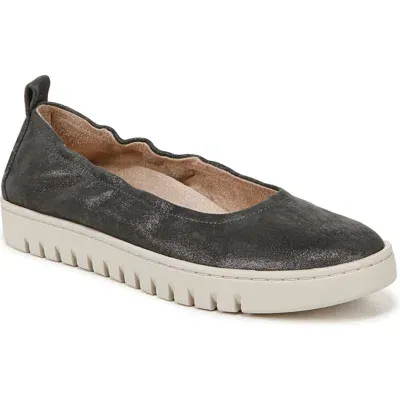 Vionic Uptown Ballet Slip-on Sneaker In Silver