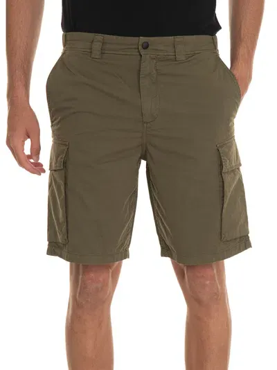 Woolrich Cotton Bermuda Shorts In Green