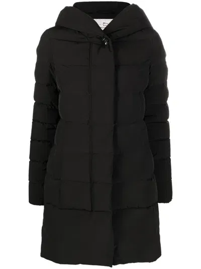 Woolrich Luxurious Women's Parka With High-quality Down Insulation And Stylish Hood In Black