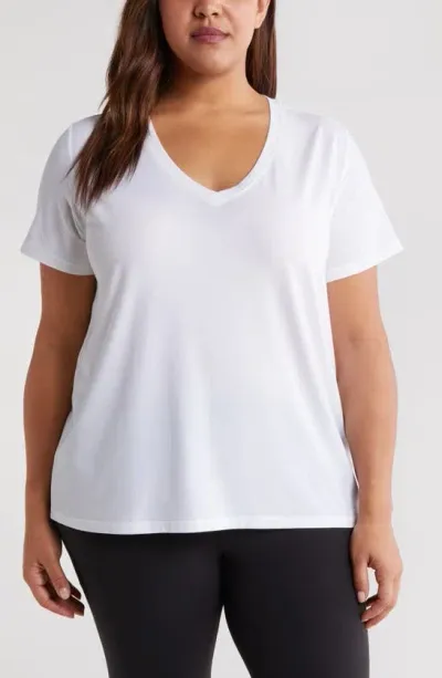 Zella Breathe Active V-neck Tee In White