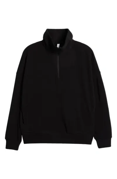 Zella Quarter Zip Sweatshirt In Black