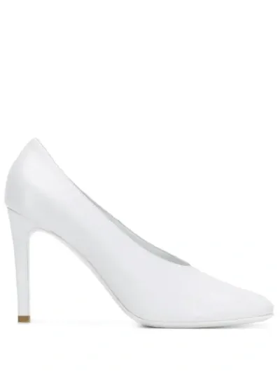 L'autre Chose Classic Pumps In White