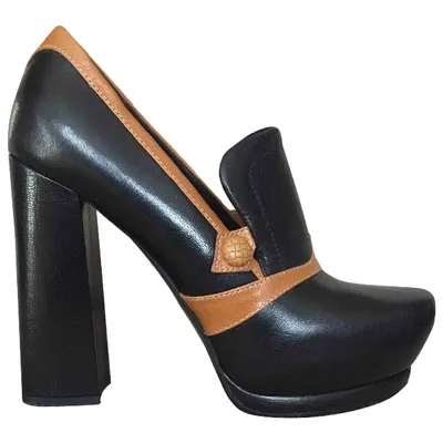 Pre-owned Bottega Veneta Leather Heels In Black