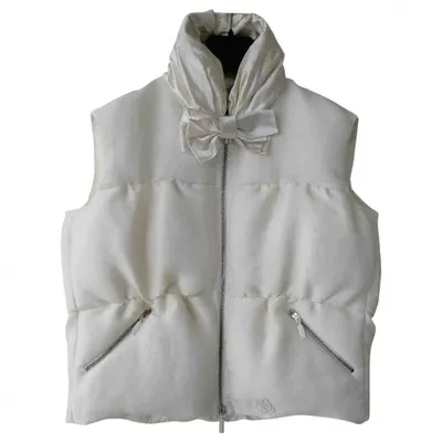 Pre-owned Moncler Puffer In White