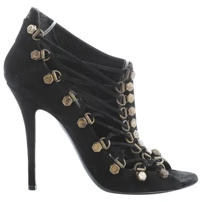 Pre-owned Balmain Heels In Black