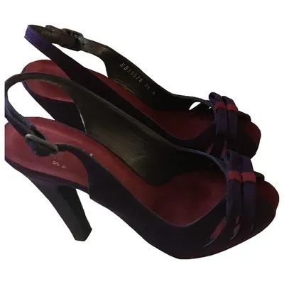 Pre-owned Stuart Weitzman Heels In Purple