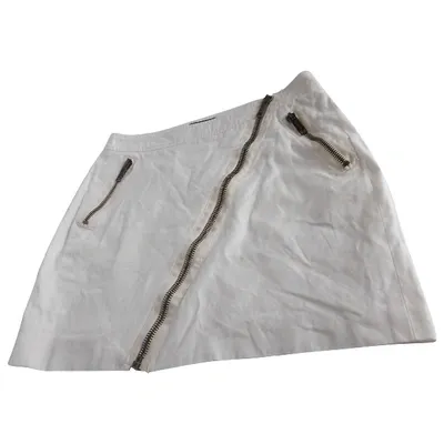 Pre-owned Burberry Mini Skirt In White