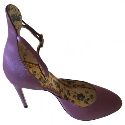 Pre-owned Gucci Heels In Purple