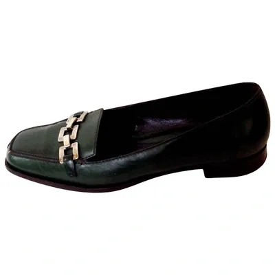 Pre-owned Hugo Boss Leather Flats In Green