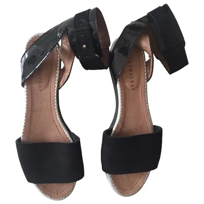 Pre-owned Minimarket Leather Sandal In Black