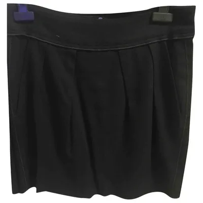 Pre-owned Hugo Boss Mid-length Skirt In Black