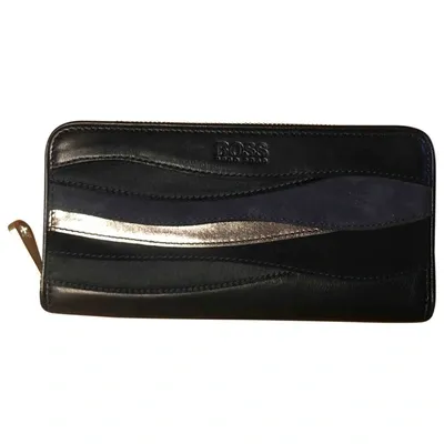 Pre-owned Hugo Boss Leather Wallet In Black