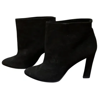 Pre-owned Stuart Weitzman Ankle Boots In Black