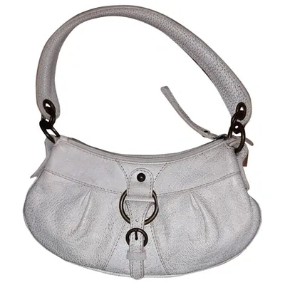 Pre-owned Coccinelle Leather Handbag In White