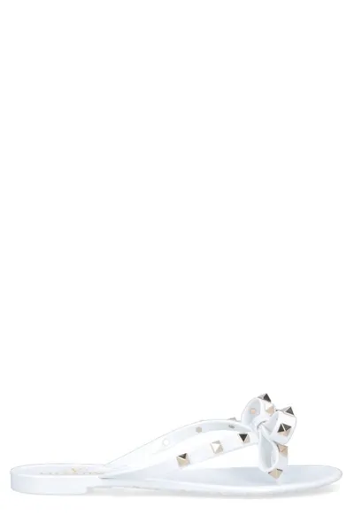 Valentino Garavani Rockstud Rubber Thong Sandals In White