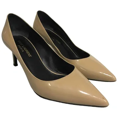 Pre-owned Saint Laurent Anja Patent Leather Heels In Beige