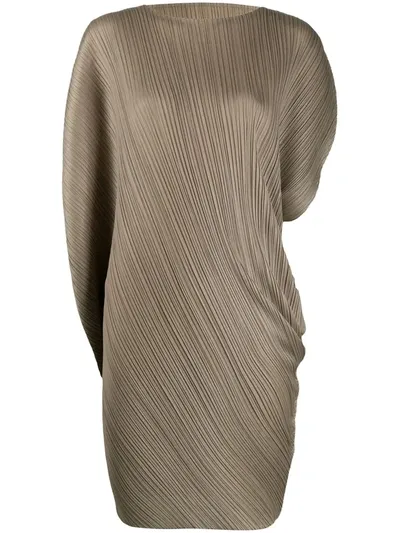 Issey Miyake Curved Asymmetric Sleeve Pleated Dress In Neutrals