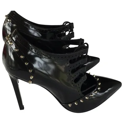 Pre-owned Saint Laurent Patent Leather Shoes In Black