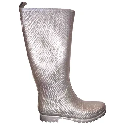 Pre-owned Stuart Weitzman Wellington Boots In Silver