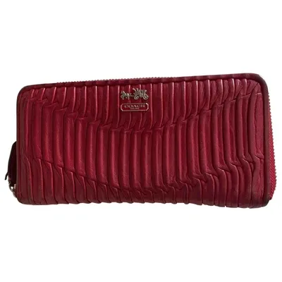 Pre-owned Coach Leather Wallet In Red