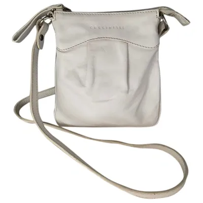 Pre-owned Coccinelle Leather Handbag In White