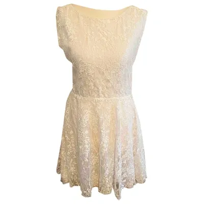 Pre-owned Alice And Olivia Lace Mid-length Dress In White