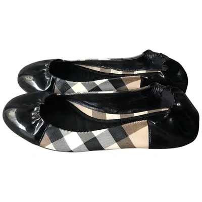 Pre-owned Burberry Patent Leather Ballet Flats In Black