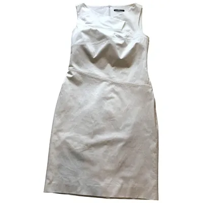 Pre-owned Hugo Boss Mid-length Dress In White