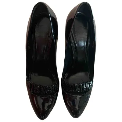 Pre-owned Burberry Patent Leather Heels In Black