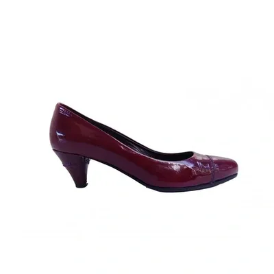 Pre-owned Max Mara Leather Heels In Burgundy