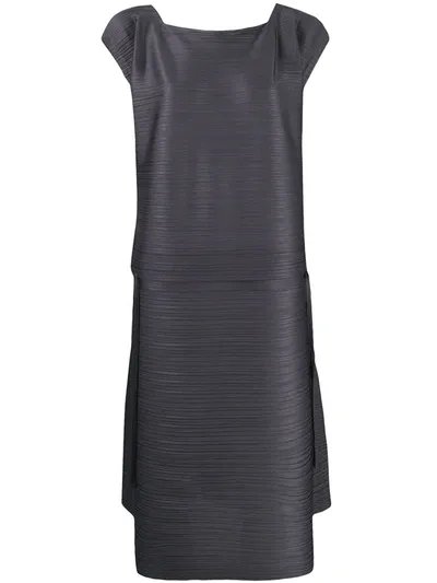 Issey Miyake Ribbed Textured Dress In Grey