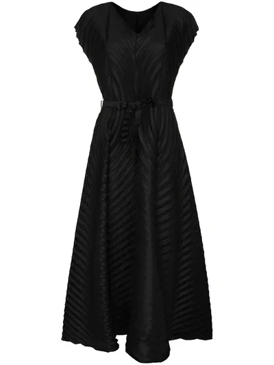 Issey Miyake V-neck Pleated Midi Dress In Black