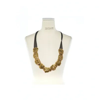 Pre-owned Vera Wang Cloth Necklace In Metallic