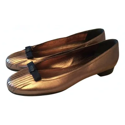 Pre-owned Ferragamo Leather Ballet Flats In Metallic