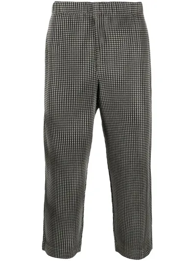 Issey Miyake Geometric Print Cropped Trousers In Black