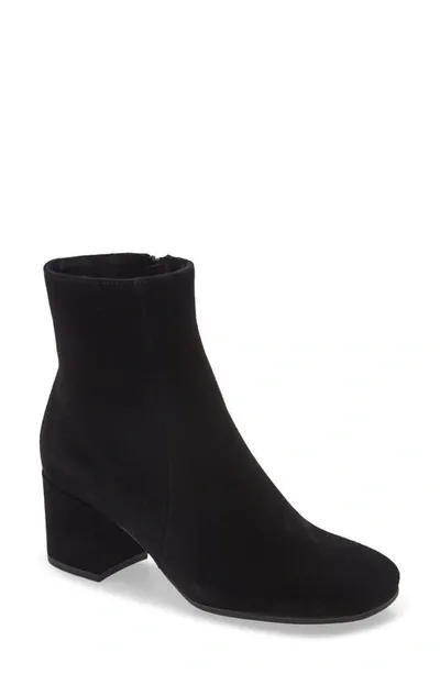 La Canadienne Joanie Waterproof Bootie In Black