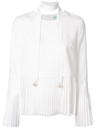 Jovonna Eleonor Pleated Top In White