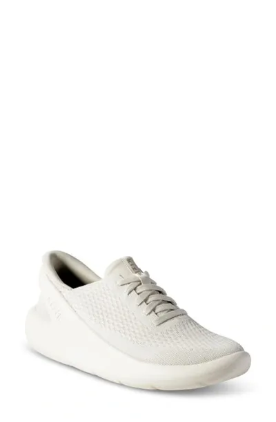 Kizik Roamer Hands-free Sneaker In White