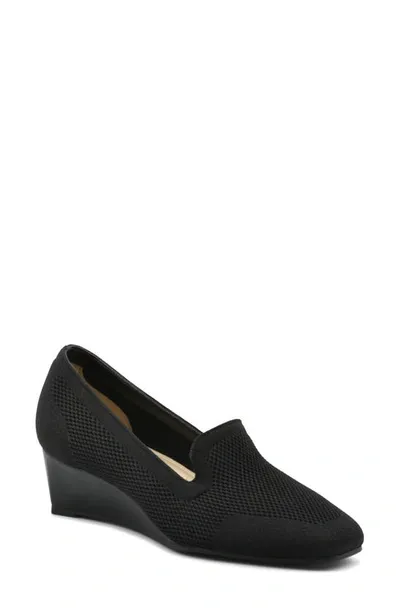 Adrienne Vittadini Picabo Wedge Pump In Black