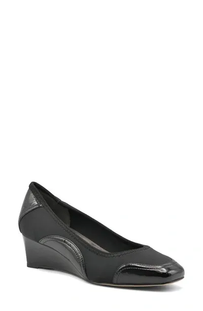 Adrienne Vittadini Peni Wedge Pump In Black